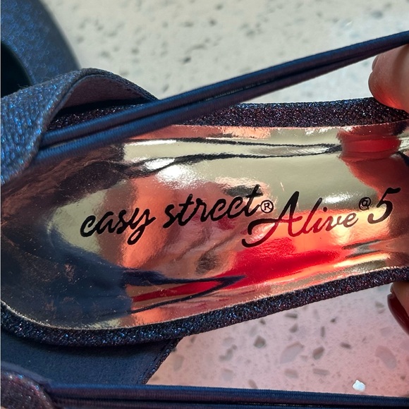 NEW Womens Blue Glitter Easy Street Moonlight Dance Flex Dress Shoes / Size 7 - Picture 10 of 12